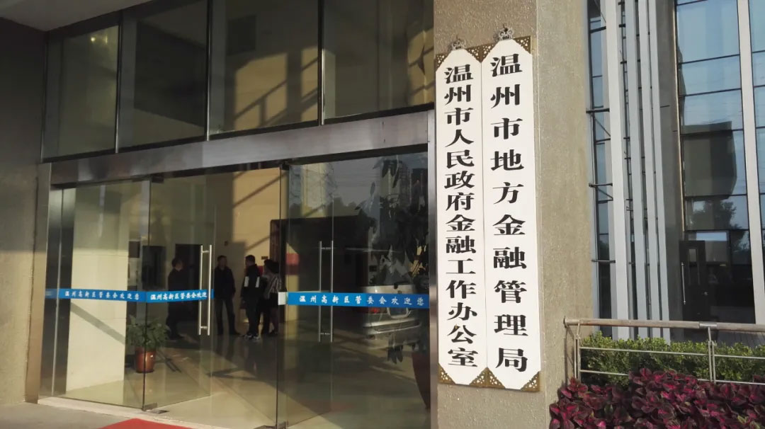 题图17.jpg 题图17.jpg